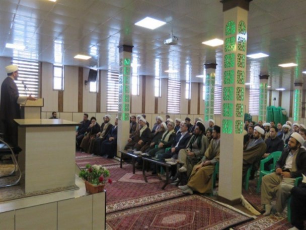 همایش علمای شیعه و سنی در تکاب برگزار شد