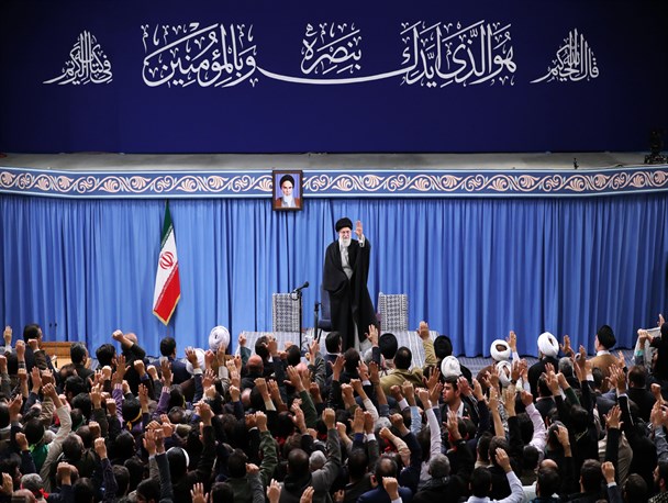 هر کسی به ایران و امنیت آن علاقمند است، در انتخابات شرکت کند/ «معامله قرن» قبل از مردن ترامپ، می‌میرد