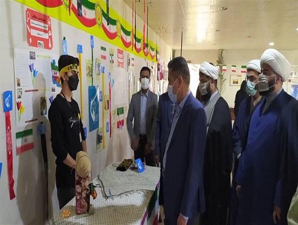 دهمین دوره نمایشگاه‌های دانش‌آموزی «مدرسه انقلاب» در بندرعباس