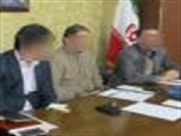 نشست و برخاست “مدیر ارشد فرهنگی”گیلان با افراد مسئله‌دار!