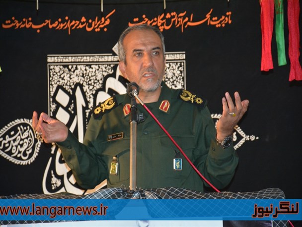 هدف اصلی دشمن نابودی جبهه اصلی مقاومت در سوریه و عراق است/سربازان امام خامنه ای برای دفاع از حرمین آماده اند
