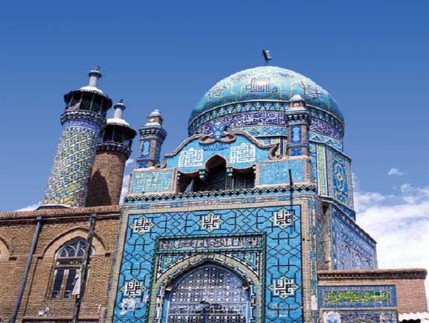 طرح کاشی کاری و مرمت گنبد بقعه امام زاده یحیی (ع) پایان یافت