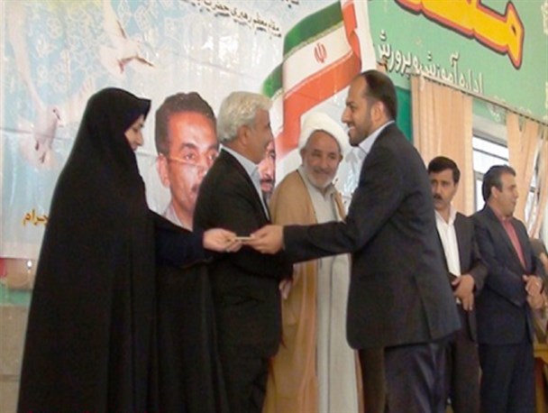 تجلیل از 170 مربی پرورشی و دانش آموز برگزیده قرآنی در شهرستان چرام+تصاویر