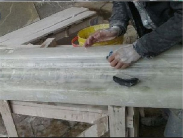رونمایی از سنگ زیر ضریح حضرت عباس علیه السلام در نطنز+ تصاویر