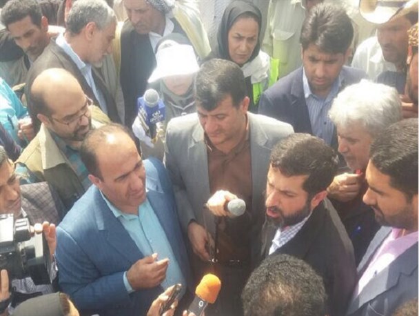 آب آشامیدنی فقط بوی لجن میدهد/به جای آب نهال کاری آب کشاورزی بدهید/ آقای شریعتی چرا هیچ اشاره ای به انتقال آب کارون نمی شود؟