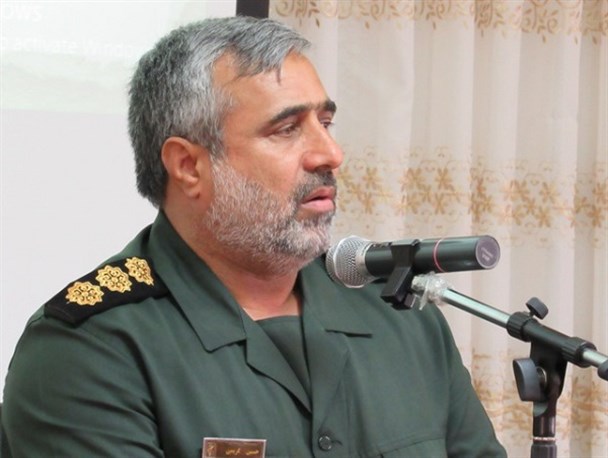 ایستادگی رمز ماندگاری ماست/خیلی ها فقط حرف از پیروی از رهبری می زنند
