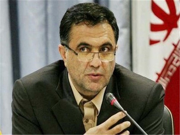 حل مشکل گلخانه دار بروجردی در دستور کار قرار گرفت/همه دستگاه ها موظف به رفع مشکل هستند