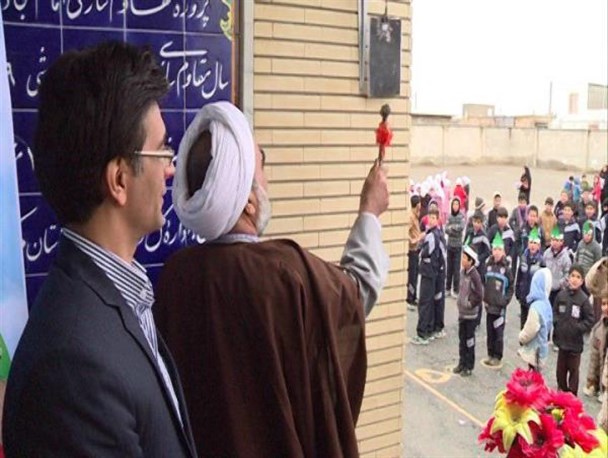 دانش‌آموزان میلاجردی در کنار مسئولان نهال کاشتند + تصاویر
