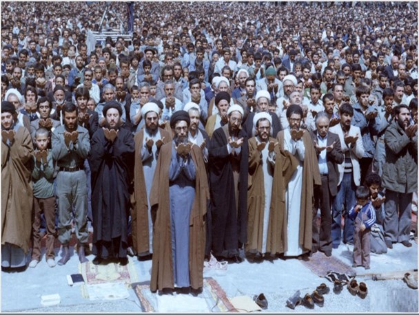 ۸ ویژگی امام جمعه و نماز جمعه جامع الشرایطی که دشمن هراس است