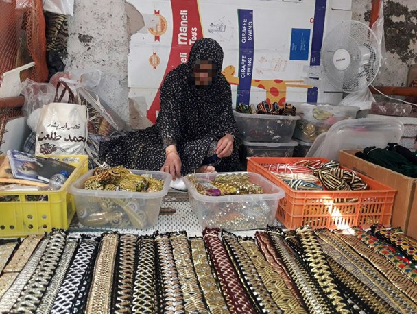 پارادوکس شهرداری در ساماندهی دستفروشان/حکایت خانه به دوشی زنان دستفروش ادامه دارد