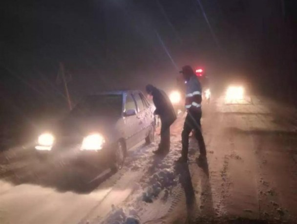 مسدود شدن راه ارتباطی ۶۰ روستا چالدران بر اثر وجود کولاک شدید