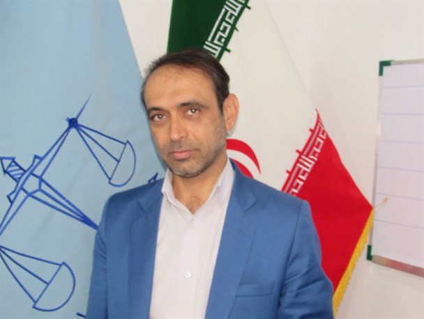 در حادثه سرقت از طلا فروشی کسی آسیب ندید/تلاش برای دستگیری سارقین توسط ماموران