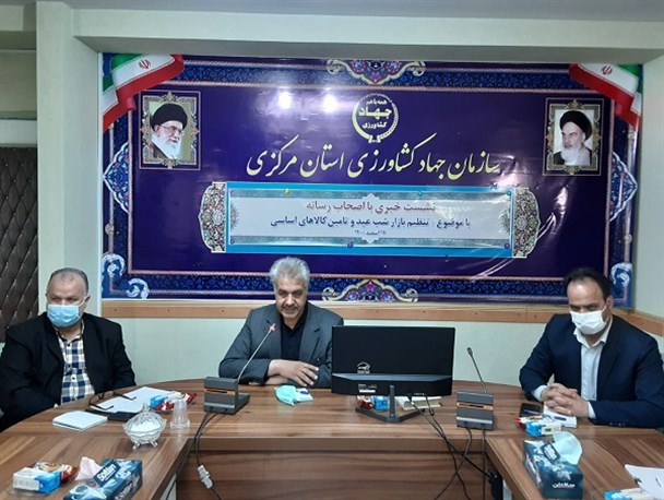 روزانه بیش از ۲۳۰ تن مرغ به بازار ارائه می شود/ عرضه هوشمند کالا را با جدیت در استان مرکزی پیگیری می‌کنیم