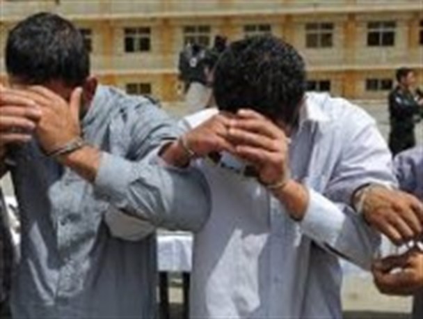 دستگیری دو مامور نمای زورگیر در مشهد