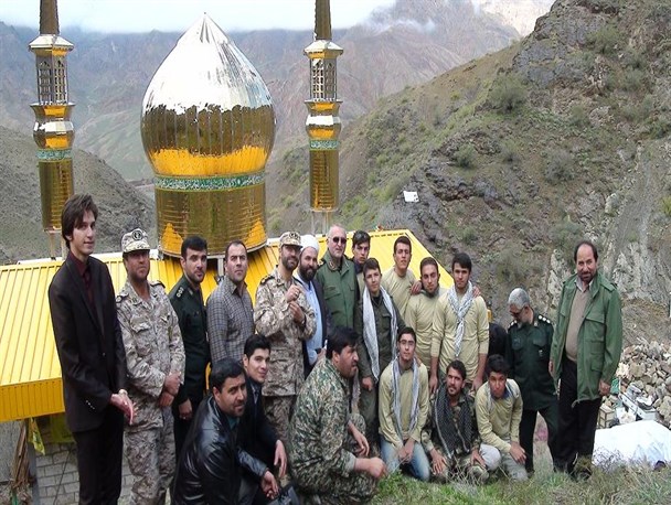 گروه جهادی دانشگاه تبریز آرامگاه جرجیس نبی(ع) را بازسازی کرد/سردار کریمیان:من در اردوهای جهادی روحیات دوران جنگ را دیدم+تصاویر