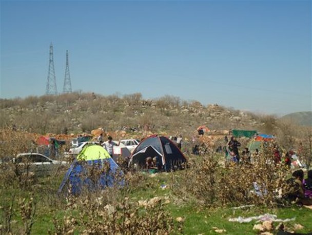 دوستداران طبیعت شهرستان جوانرود به یاری مناطق گردشگری شتافتند