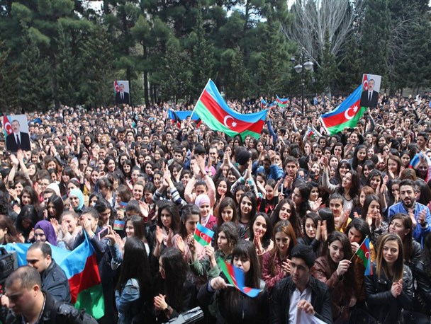 30 کشته از ارتش ارامنه/ تجمع دانشجویان دانشگاه باکو در حمایت از ارتش آذربایجان/ تکمیل ظرفیت بیمارستان‌های ارمنستان+تصاویر