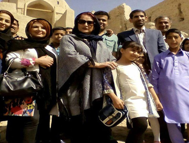 سلفی هنرمندان در دارالولایه سیستان