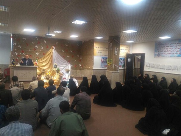 گزارش تصویری / حضور سردار سلیمانی در بین کاروان راهیان نور دریایی در استان بوشهر