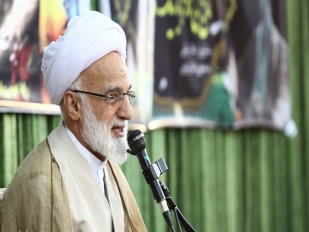 مردم و مسئولان با همدلی و وحدت در تحقق شعار سال همت کنند/ آیت الله باریک بین سرداری خدمتگزار برای انقلاب بود
