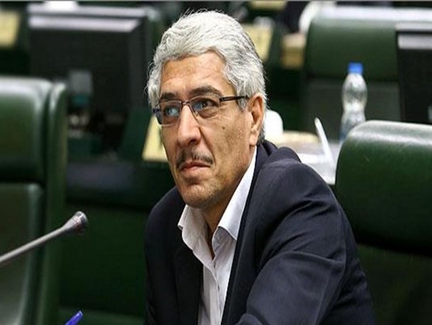 همه بخش‌های دولت باید سلامت مردم را در اولویت قرار دهند/ هنوز کشور در مرحله پیک کرونا قرار دارد