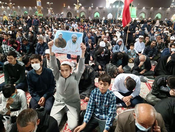 وداع زائران‌ و مجاوران حرم رضوی با پیکر شهید حجت الاسلام اصلانی