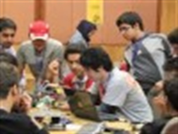 دانش آموزان اردکانی در بخش روﺑﺎت ﻫﺎی آﻣﻮزﺷﻲ درخشیدند
