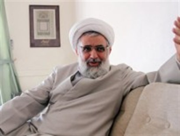 رئیس جمهور چه برنامه مدونی برای فرهنگ مقاومتی دارد؟/ رفع فلیتر فیس بوک با شعار سال سازگار نیست