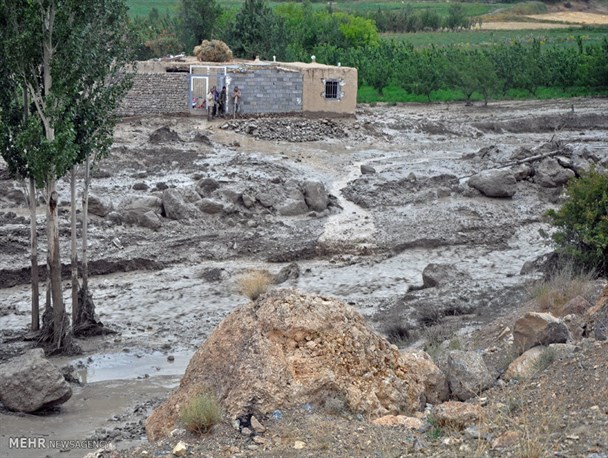 جبران خسارت 15 میلیارد ریالی سیل در بردسکن نیازمند توجه مسئولان است