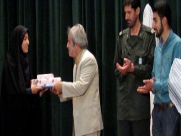 اولین همایش تجلیل از مفاخر فرهنگ و هنر مبارکه/ تصاویر