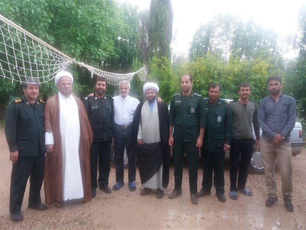 دیدار امام جمعه بیضا با رزمندگان مدافعان حرم