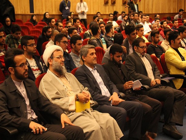 مراسم گرامیداشت روز جوان در دانشگاه آزاد اسلامی قزوین برگزار شد +تصاویر