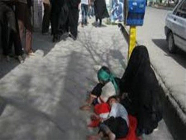 جولان تکدی گری در شهرستان زلزله زده سرپلذهاب / بازار متکدیان هر روز گرم تر می شود