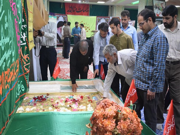 رونمایی از درب «باب طوعه» حرم حضرت مسلم(ع) در میبد +تصاویر