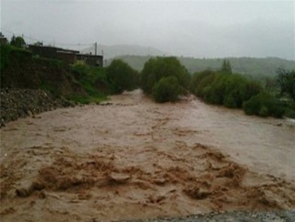 خسارت جدی سیل به باغات و زمین‌های کشاورزی روستای کوات