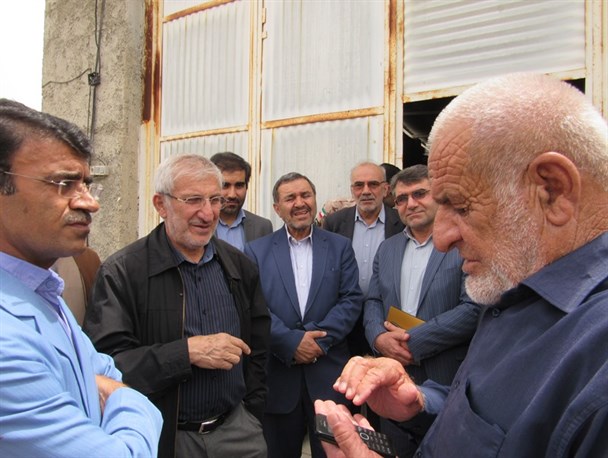 بازدید رئیس بنیاد مستضعفان کشور از طرح های نیمه صنعتی تعطیل شده شهرستان لنده+تصاویر