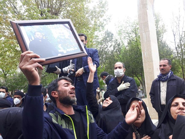 پیکرهای مطهر سه تن از شهدای کردستان تشییع شد