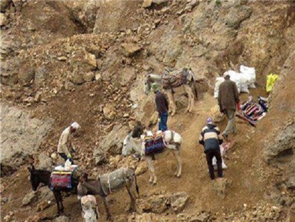 پروانه اکتشاف معدن آلبلاغ به زودی صادر می شود/ وسایط نقلیه حامل سرب و روی آلبلاغ  توقیف می شوند