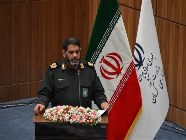 دشمنان خارجی و اپوزیسیون داخلی بدنبال انشقاق مردم و حاکمیت هستند/ با نگاه اعتقادی انگشتر اهدایی حاج قاسم را به دکتر زینی وند تقدیم می کنم