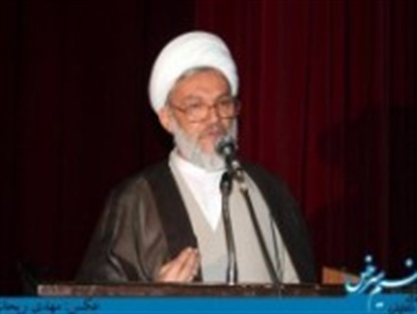 تاکید امام جمعه سرخس بر حمایت مسئولان قضایی و انتظامی شهرستان از آمرین به معروف