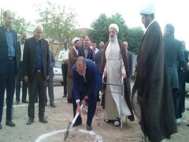 کلنگ زنی دو واحد مسکونی ویژه مزدوجین سادات نیازمند در فردوس