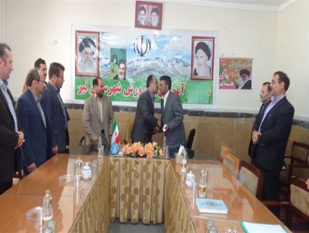 رئیس جدید آموزش و پرورش نیر معارفه شد