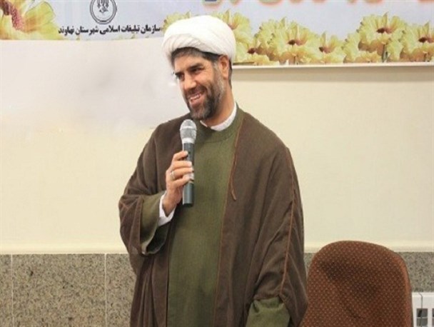 220 مبلغ احکام شرعی و فلسفه ماه رمضان را در شهرستان نهاوند بیان می‌کنند