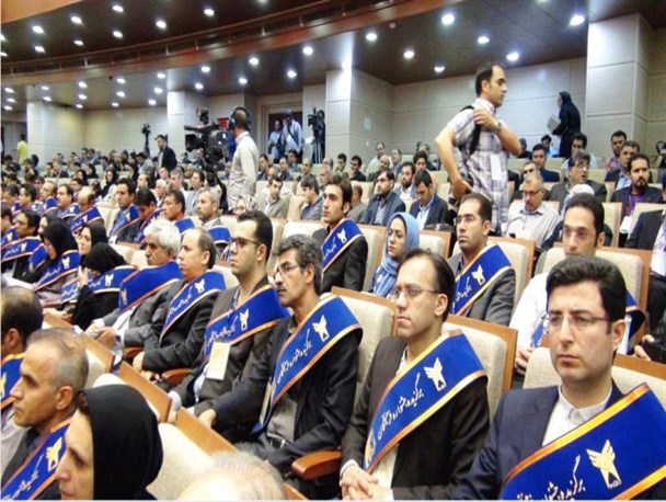 عضو هیئت علمی دانشگاه آزاد شهرکرد، پژوهشگر برتر کشور شد