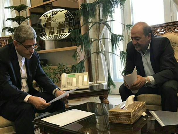 پیشنهاد کورش کرمپور به وزیر اقتصاد با استقبال طیب نیا همراه شد