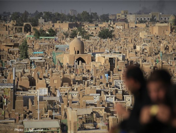 قبرستان پر رمز و راز وادی السلام/ تصاویر