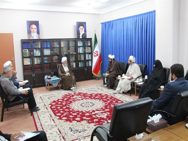 آثار پژوهشی حوزه‌های علمیه پاسخگوی نیاز جامعه باشد