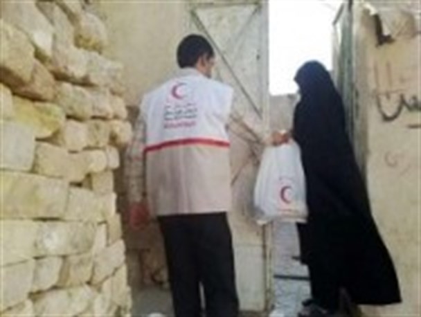 توزیع ۳۰۰ بسته غذایی بین محرومین رشتخوار