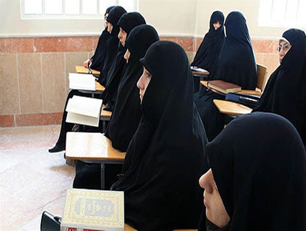 دوره آموزشی تربیت کارشناس مذهبی در حوزه علمیه خواهران برگزار می شود