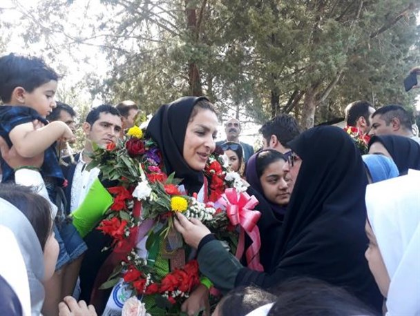 استقبال پرشور مردم لرستان از مدال آوران مسابقات جهانی کارگری+ تصاویر